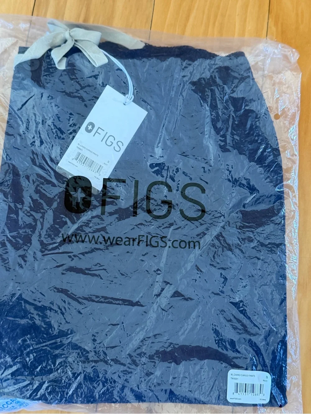 FIGS Mens’s Cairo Cargo Pants Navy size S Scrub Pants NWT in bag
